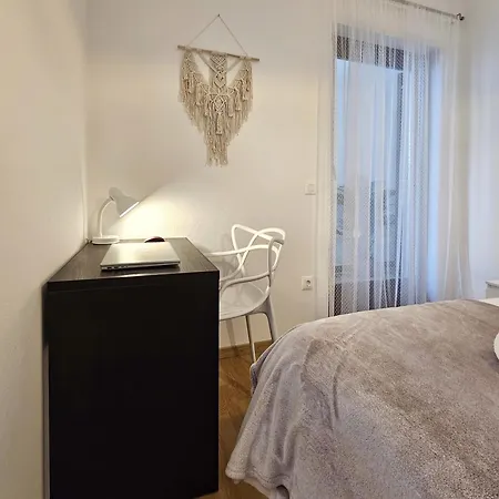 Asterias Appartement *