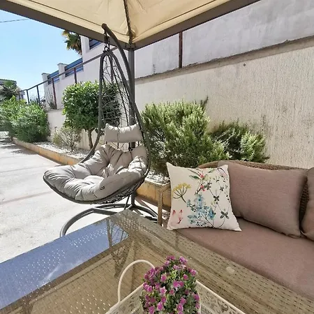 Apartment Asterias *