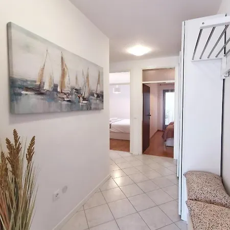 Apartment Asterias *